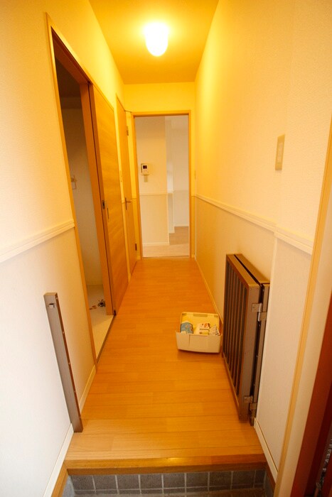 物件内観写真19　(廊下)