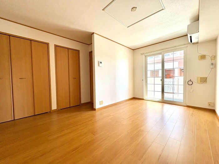 物件内観写真8　(居室)