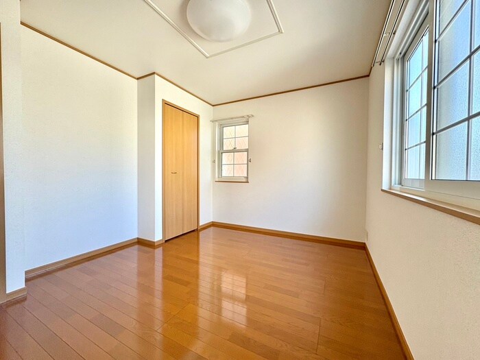 物件内観写真9　(居室)