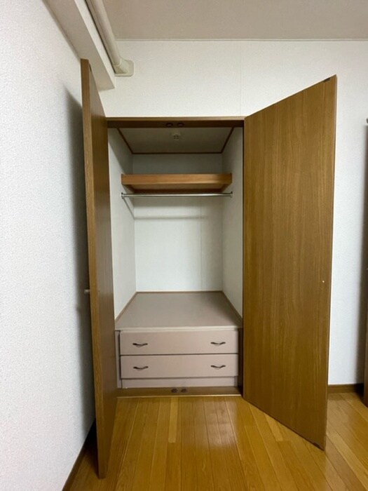物件内観写真13　(収納)