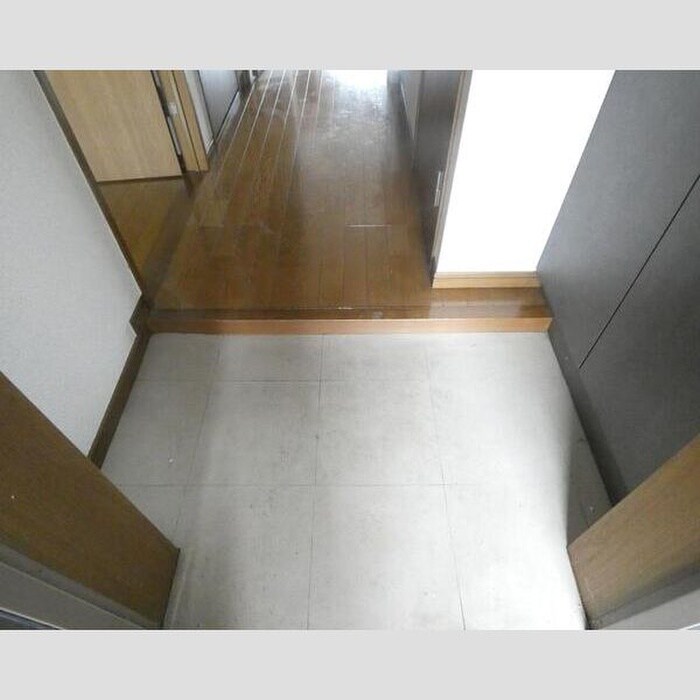 物件内観写真14　(玄関)