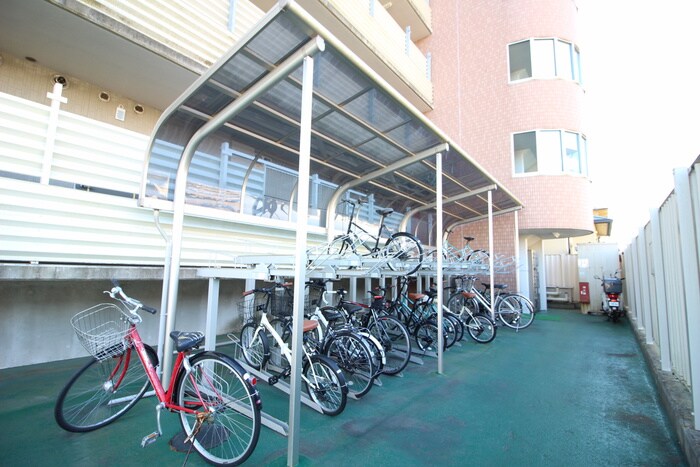 物件外観写真6　(駐輪場)