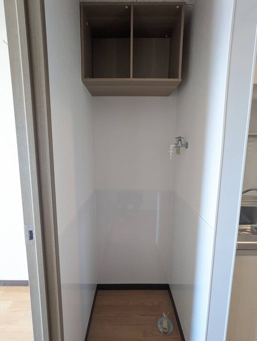 物件内観写真13　(洗濯機置場)