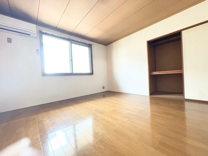 物件内観写真10　(居室)