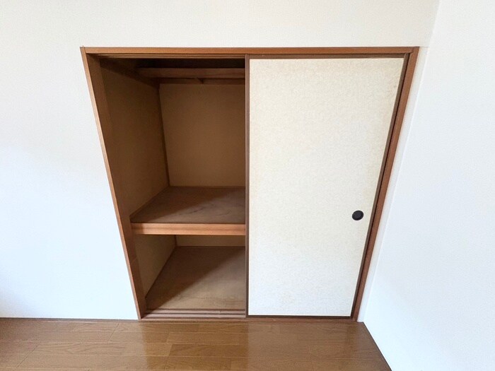 物件内観写真12　(収納)