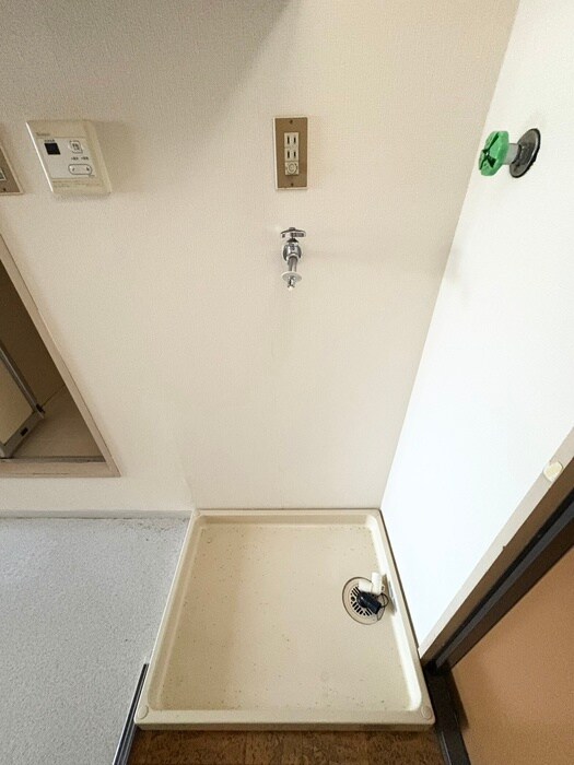 物件内観写真17　(洗濯機置場)