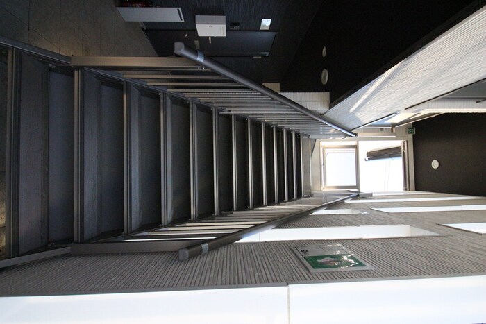 物件外観写真6　(エントランス部分)