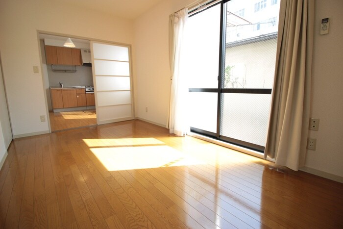 物件内観写真8　(居室)