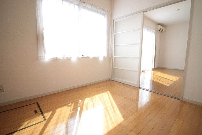 物件内観写真10　(居室)