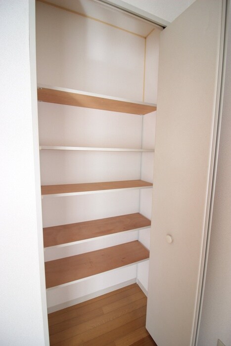 物件内観写真15　(収納)