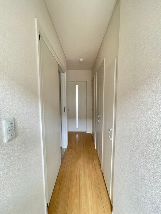 物件内観写真14　(廊下)