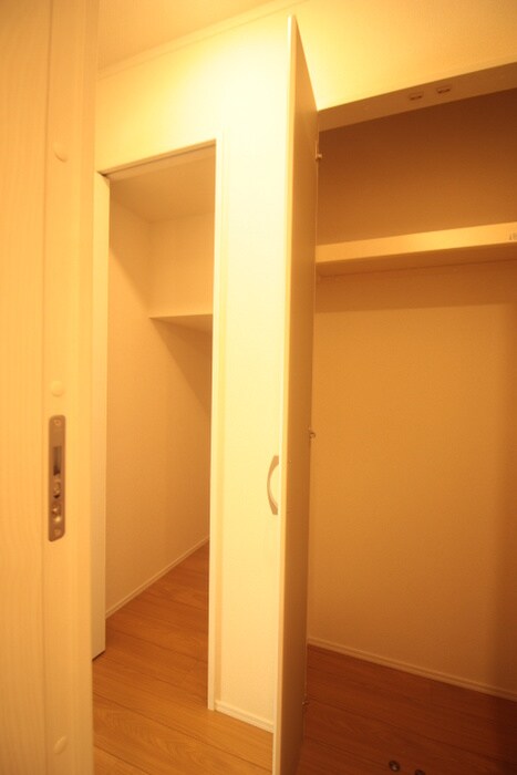 物件内観写真18　(収納)