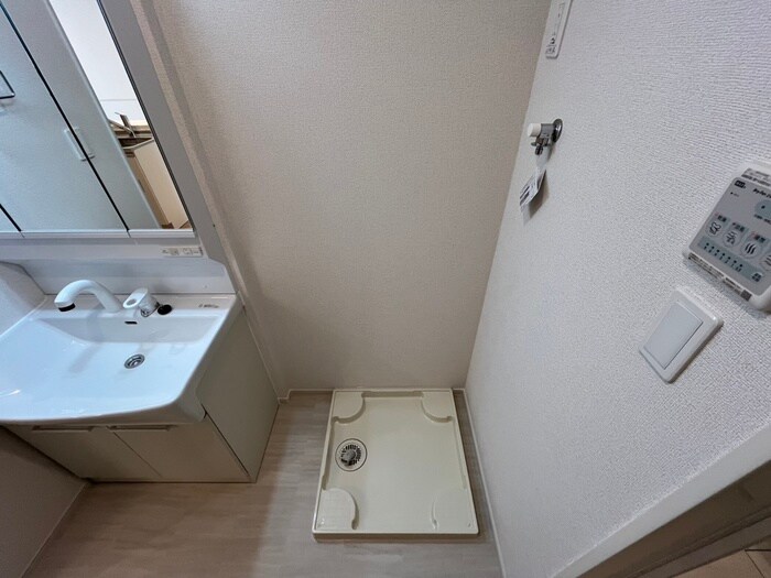 物件内観写真13　(洗濯機置場)