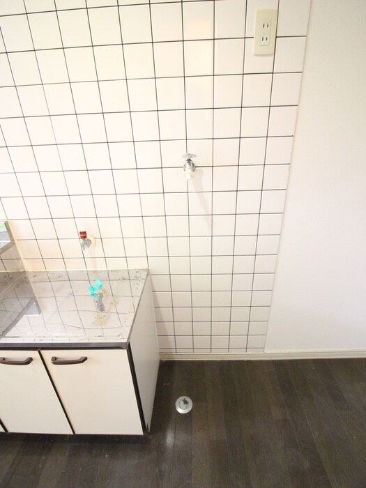 物件内観写真12　(洗濯機置場)