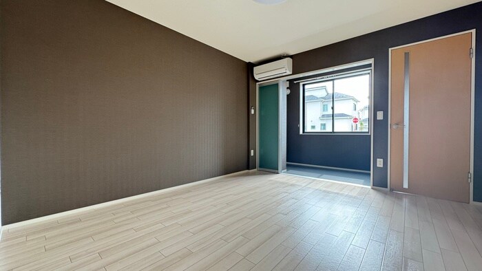 物件内観写真8　(居室)