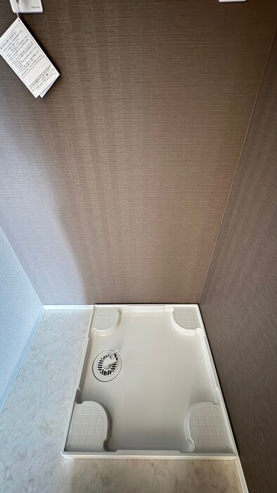 物件内観写真13　(洗濯機置場)