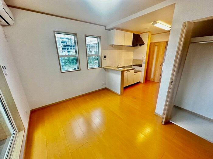 物件内観写真8　(居室)