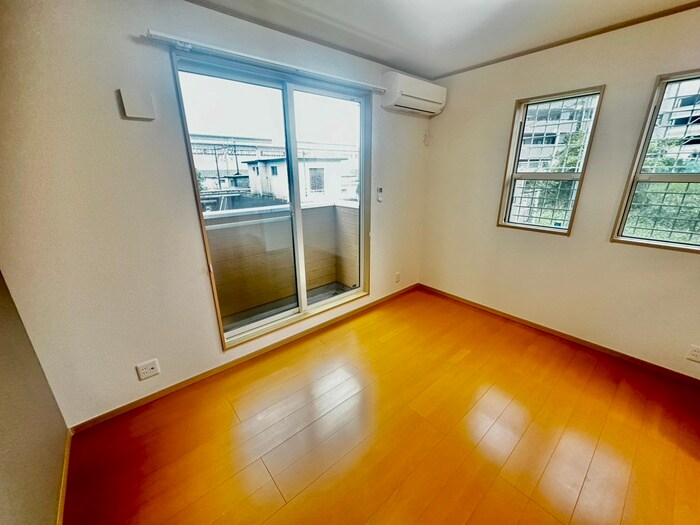 物件内観写真9　(居室)