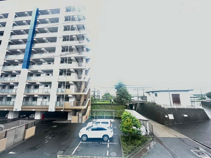 物件内観写真22　(室内からの展望)