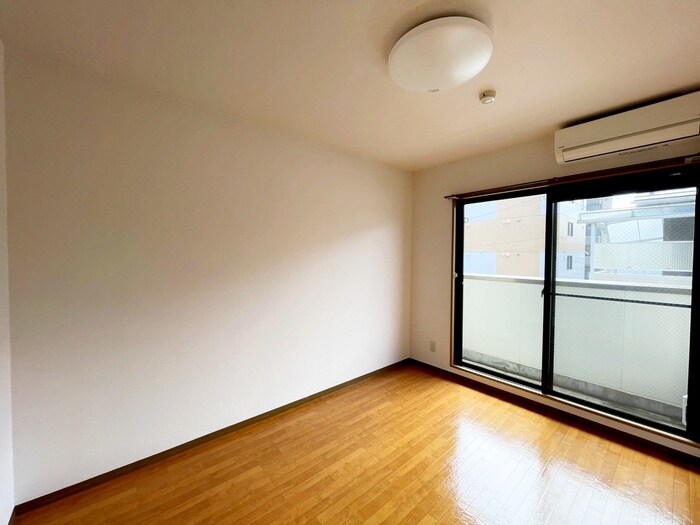 物件内観写真16　(居室)