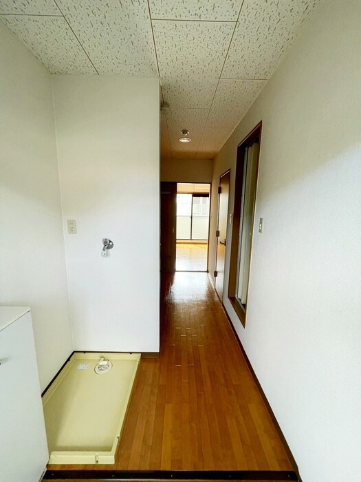 物件内観写真18　(廊下)