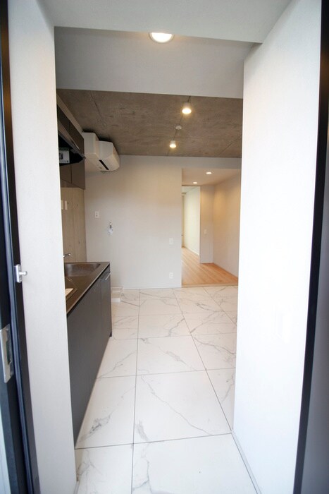 物件内観写真18　(廊下)