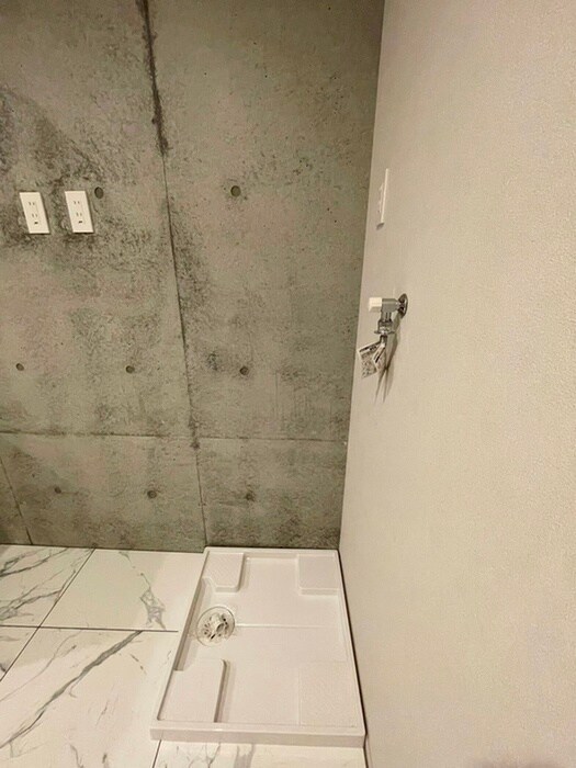 物件内観写真21　(洗濯機置場)