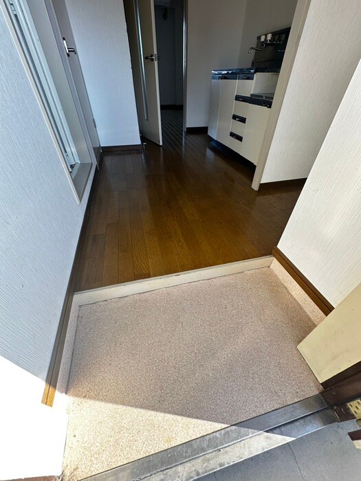 物件内観写真19　(玄関)