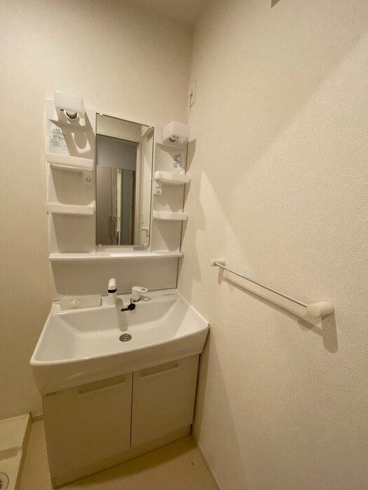 物件内観写真9　(洗面)