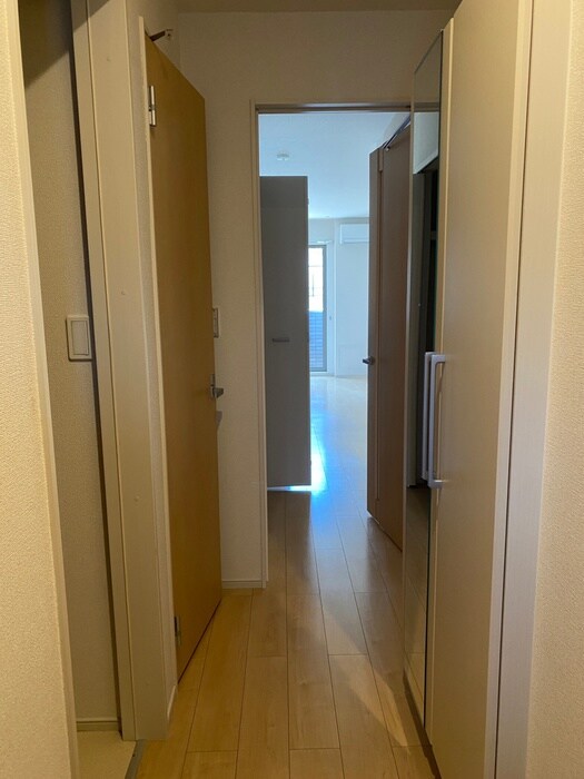 物件内観写真14　(廊下)