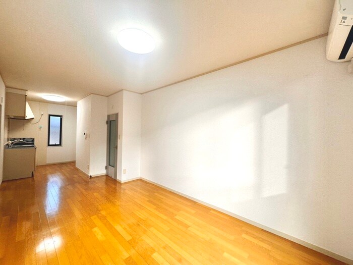 物件内観写真8　(居室)