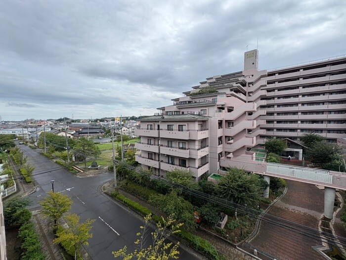 物件内観写真13　(室内からの展望)