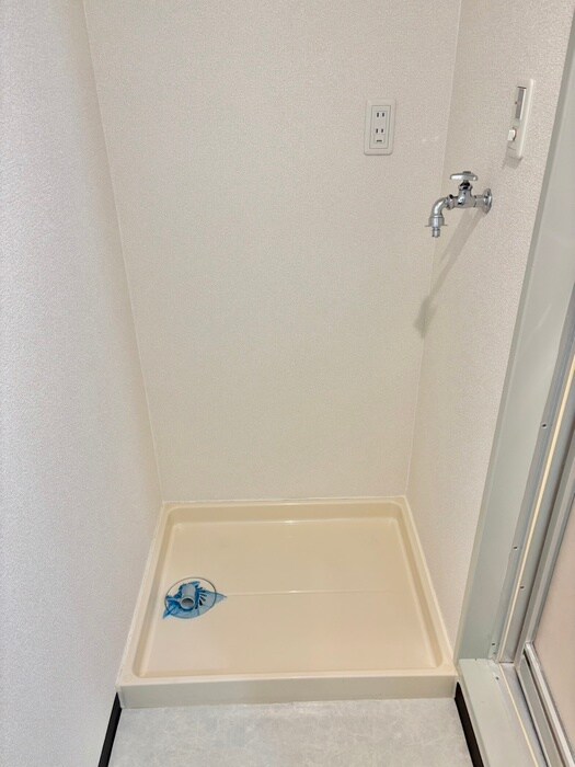 物件内観写真21　(洗濯機置場)