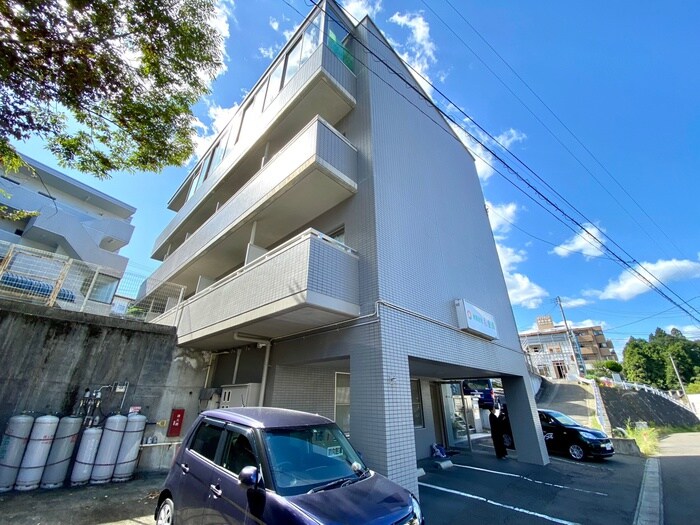 物件外観写真5　(エントランス部分)