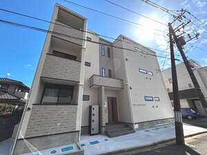 REGALEST光外観写真