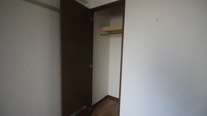 物件内観写真21　(収納)