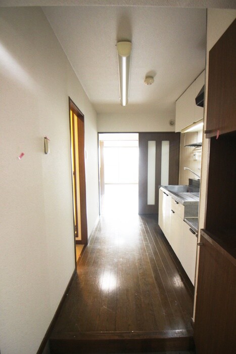 物件内観写真14　(廊下)