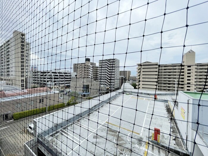 物件内観写真18　(室内からの展望)