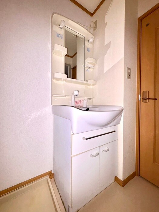 物件内観写真12　(洗面)