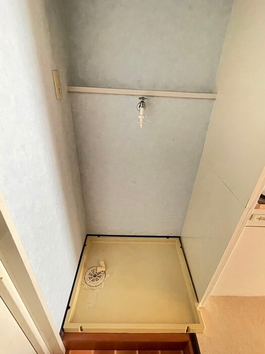 物件内観写真15　(洗濯機置場)