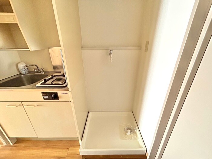 物件内観写真15　(洗濯機置場)