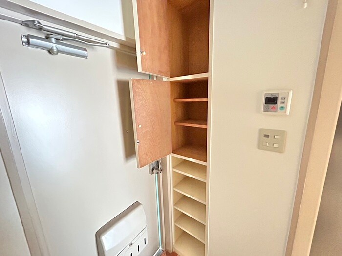 物件内観写真16　(靴箱)