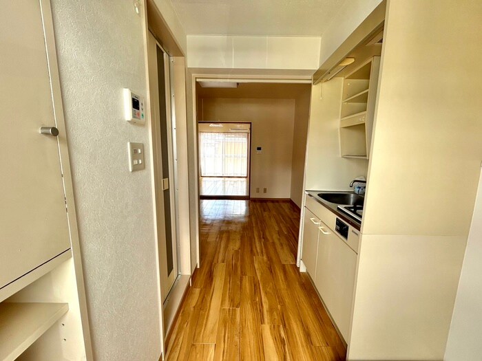 物件内観写真17　(廊下)