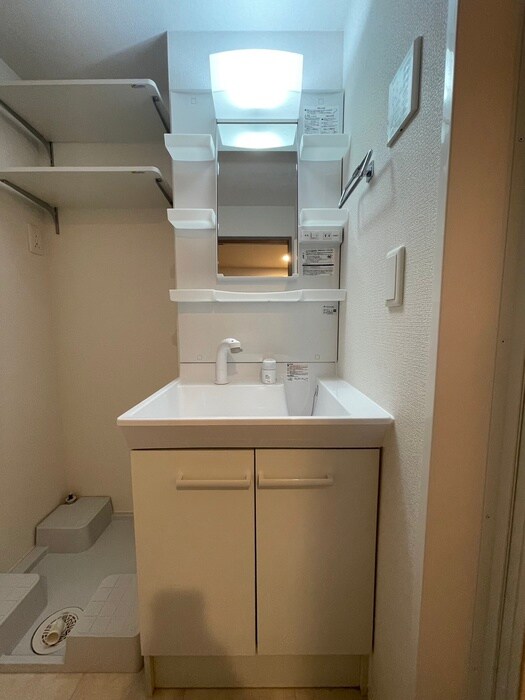 物件内観写真11　(洗面)