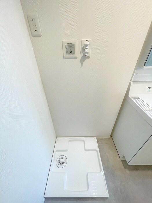 物件内観写真13　(洗濯機置場)