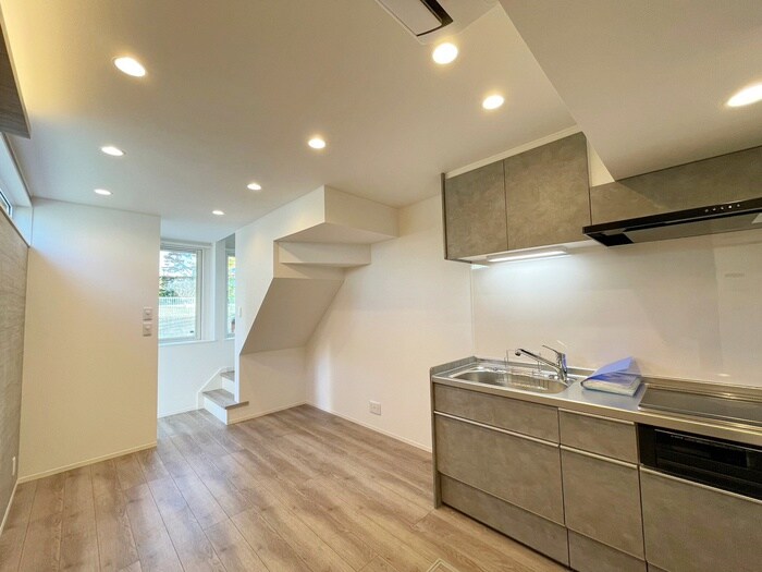 物件内観写真21　(居室)