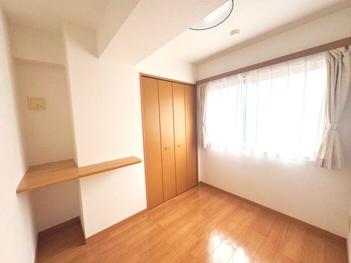 物件内観写真10　(居室)