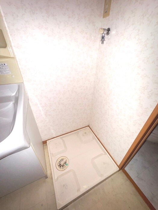 物件内観写真15　(洗濯機置場)