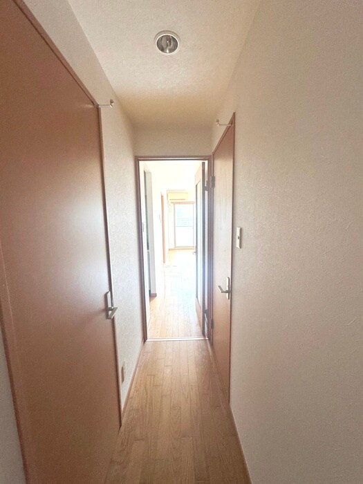 物件内観写真19　(廊下)