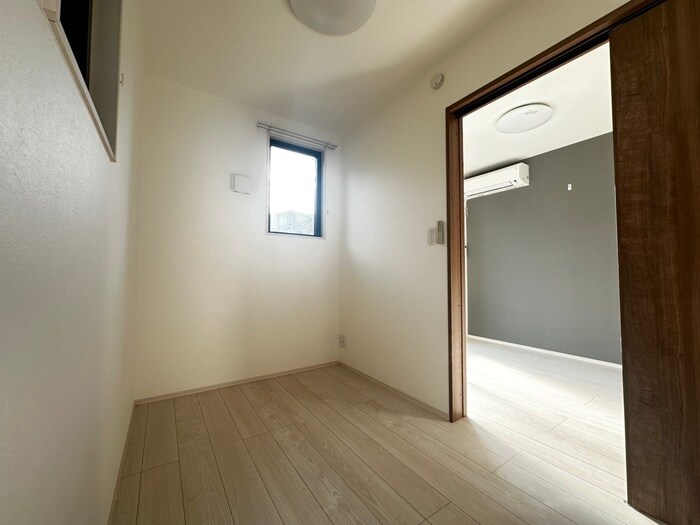 物件内観写真10　(居室)